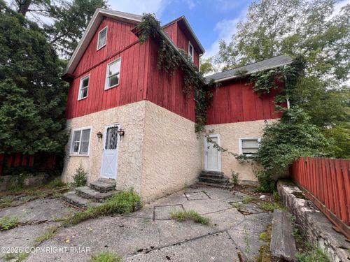 268 Laurel Lake Rd, Bartonsville, PA, 18321-9426 | Card Image