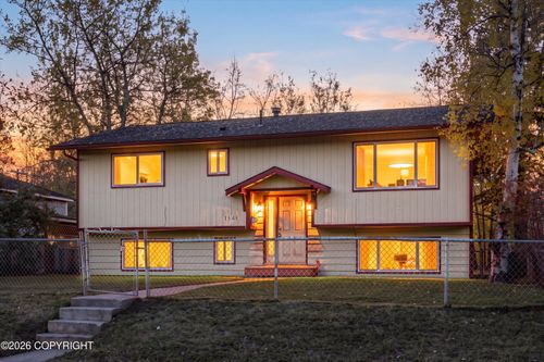 1543 Karluk St, Anchorage, AK, 99501-5419 | Card Image