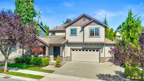 27949 Ne 147th Cir, Duvall, WA, 98019-6318 | Card Image