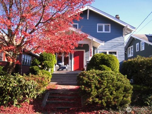 6538 18th Ave Ne, Seattle, WA, 98115-6847 | Card Image