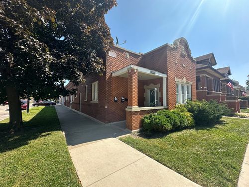 1801 S Lombard Ave, Cicero, IL, 60804-1895 | Card Image