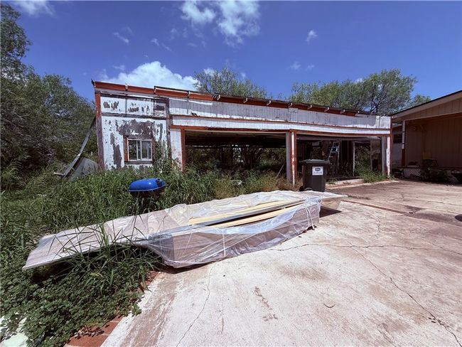 5742 Hidden Valley Loop, House other with 3 bedrooms, 2 bathrooms and null parking in Sandia TX | Image 18