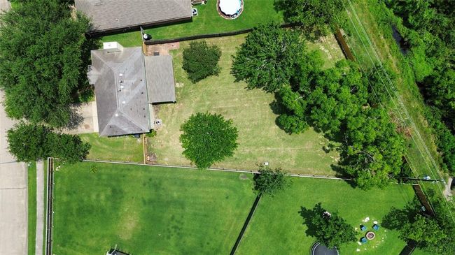 5010 Chase Court Dr, House other with 3 bedrooms, 3 bathrooms and 2 parking in Bacliff TX | Image 26