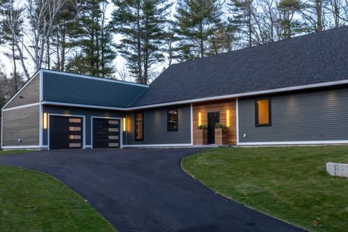 2 Woodside Meadow Road, Kittery, ME, 03905 | Card Image