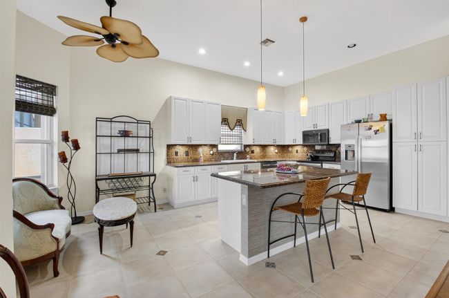 8688 Via Avellino, House other with 3 bedrooms, 3 bathrooms and null parking in Lake Worth FL | Image 19