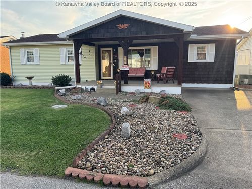 812 Adams Ave, Ravenswood, WV, 26164-1204 | Card Image