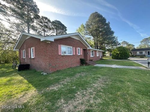 1206 Bias St, Elizabeth City, NC, 27909-6004 | Card Image