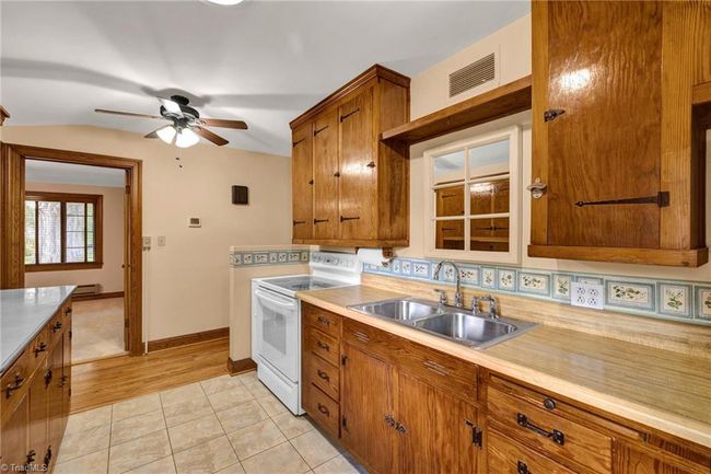 5305 Shattalon Dr, House other with 2 bedrooms, 2 bathrooms and null parking in Winston-Salem NC | Image 27