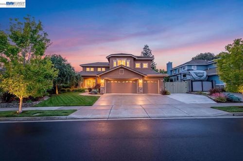 3625 Thornhill Dr, Livermore, CA, 94551-0114 | Card Image