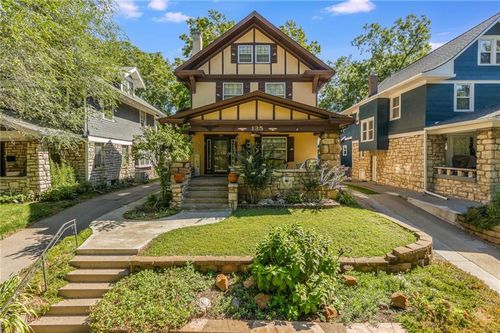 135 N Elmwood Ave, Kansas City, MO, 64123-1727 | Card Image