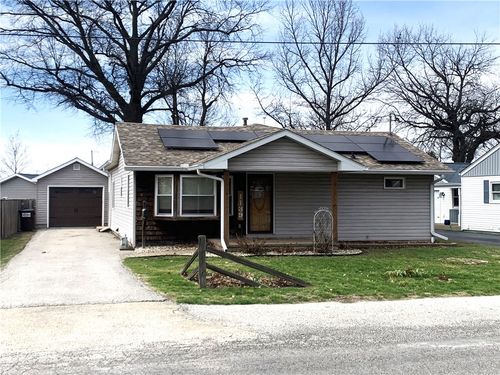 1139 N Lincoln Ave, Taylorville, IL, 62568-1225 | Card Image
