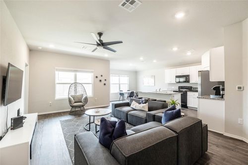6013 Shanjia Dr, Austin, TX, 78724-4464 | Card Image