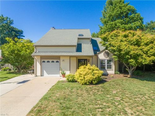 105 Kyle Cir, Yorktown, VA, 23693-3711 | Card Image