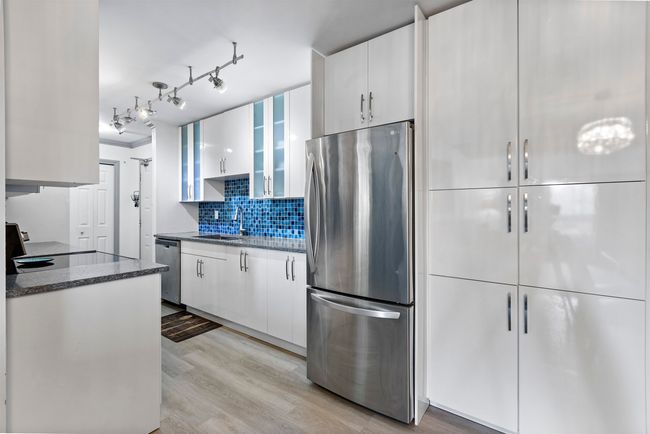 320 - 1195 Pipeline Rd, Condo with 2 bedrooms, 2 bathrooms and 1 parking in Coquitlam BC | Image 6