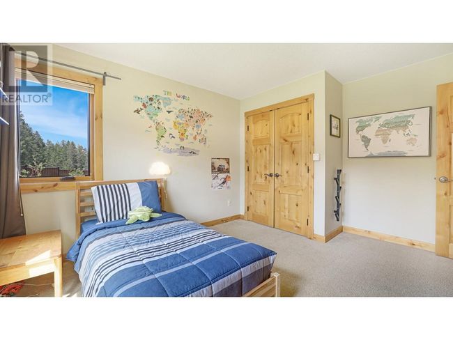 1910 Pineridge Dr, House other with 5 bedrooms, 3 bathrooms and 23 parking in Invermere BC | Image 41