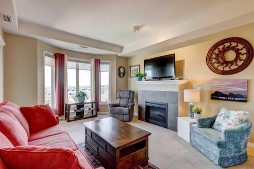 413-15 Everstone Dr Sw, Calgary, AB, T2Y5B5 | Card Image