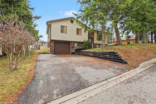 66 Ontario Street, Cambridge, ON, N3C3N8 | Card Image