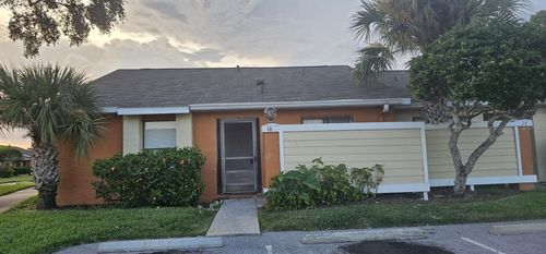 16 Silver Park Cir, KISSIMMEE, FL, 34743-9400 | Card Image