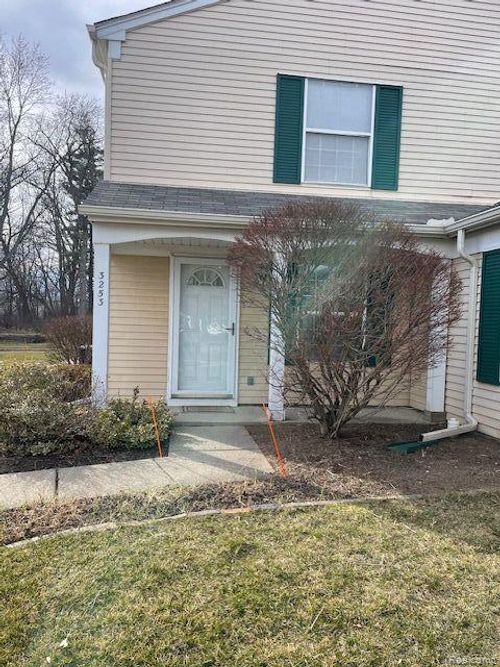 83-c-3253 Northfield Court, Lake Orion Village, MI, 48360 | Card Image