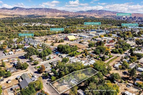 215 E 39th St, Garden City, ID, 83714-6443 | Card Image