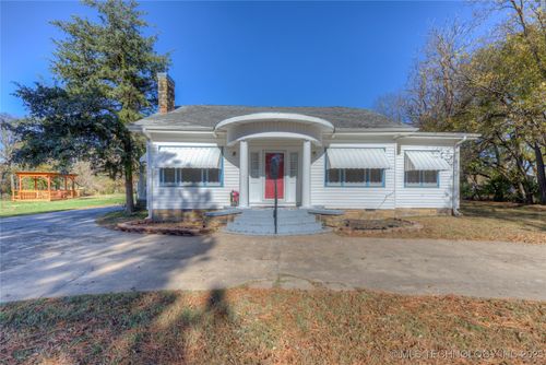 15705 Old Morris Hwy, Okmulgee, OK, 74447-8520 | Card Image
