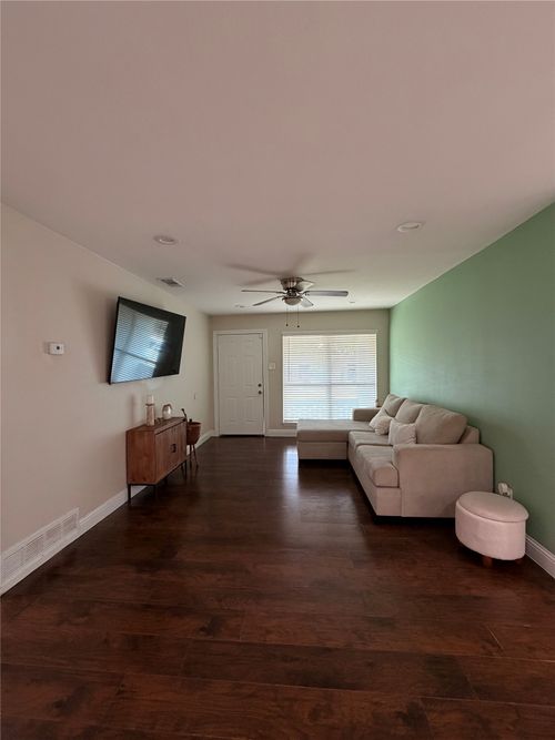 9605 Kittyhawk Ln, Dallas, TX, 75217-3706 | Card Image