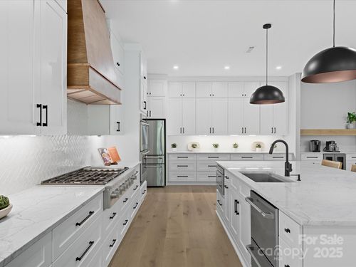 1070 Saddle Back Ln, Mooresville, NC, 28115-7426 | Card Image