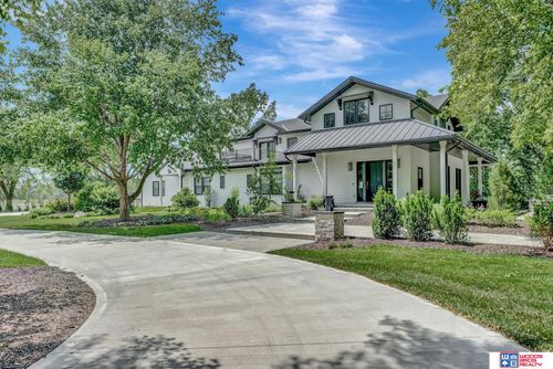 11200 Secretariat Dr, Walton, NE, 68461-9750 | Card Image