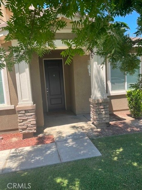 8011 Amber Creek Rd, Bakersfield, CA, 93313-5361 | Card Image