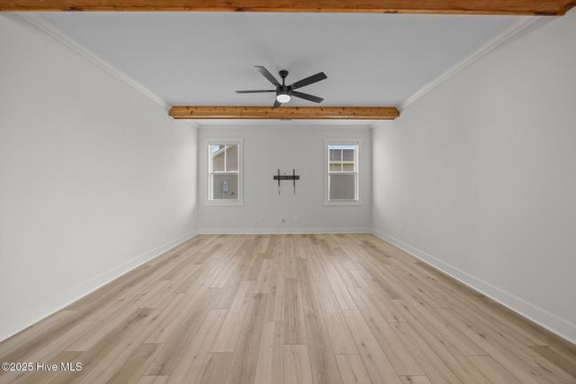 Living Room | Image 21