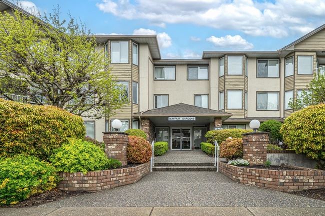 304 - 33401 Mayfair Avenue, Condo with 2 bedrooms, 2 bathrooms and 1 parking in Abbotsford BC | Image 1