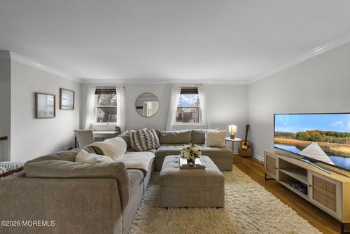 914-105 Manor Dr, Red Bank, NJ, 07701-2463 | Card Image