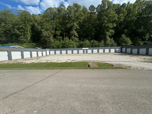 185 Ccc Bottom Rd, Mckee, KY, 40447-9415 | Card Image