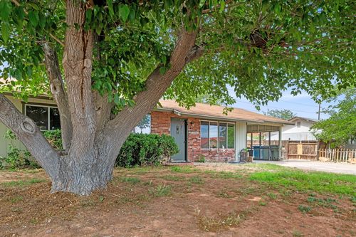 2105 Panorama Pkwy, St George, UT, 84790-8125 | Card Image