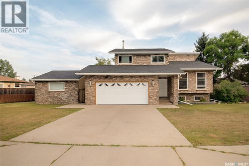 246 Williston Dr, Regina, SK, S4X2N7 | Card Image