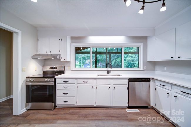 265 E Old Farm Rd, House other with 3 bedrooms, 2 bathrooms and null parking in Salisbury NC | Image 17