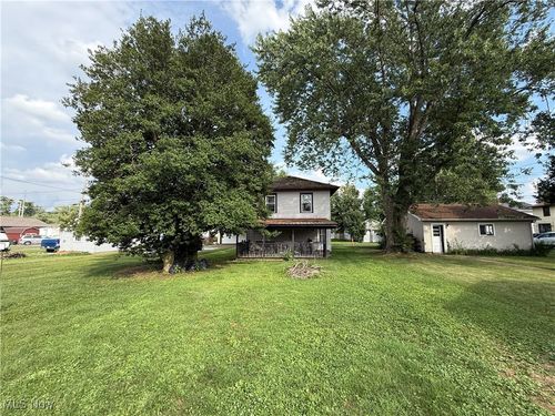 1221 Eastport Ave, Uhrichsville, OH, 44683-1211 | Card Image