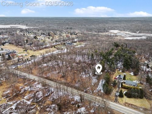 3277 S Milford Rd, Highland, MI, 48357-4953 | Card Image