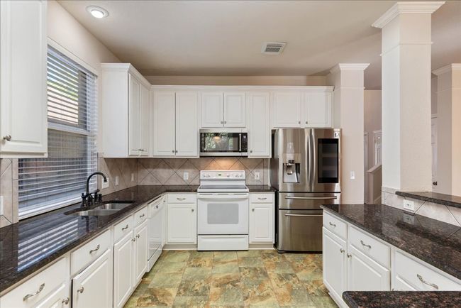 Kitchen | Image 22