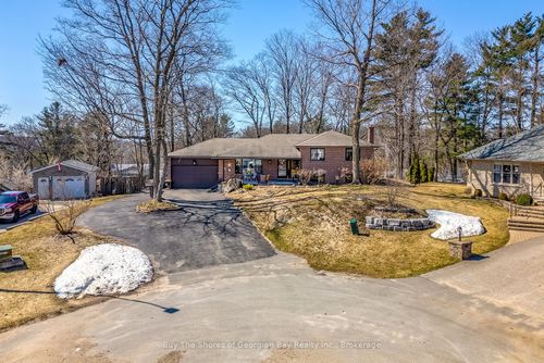 9 Brule St, Penetanguishene, ON, L9M1B2 | Card Image