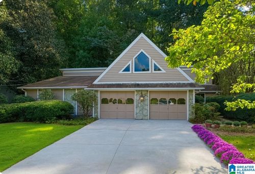 4137 Churchill Dr, Mountain Brk, AL, 35213-3913 | Card Image