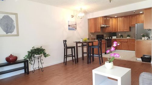 apt-104-1775 Panda Way, Hayward, CA, 94541-4348 | Card Image