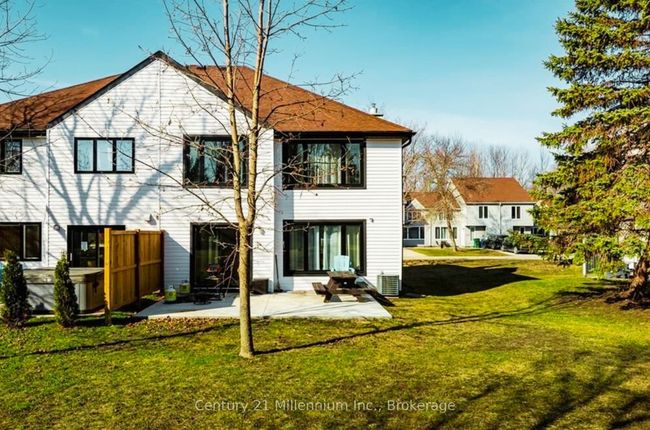 159 Vacation Inn Dr, Condo with 3 bedrooms, 3 bathrooms and 1 parking in Collingwood ON | Image 31