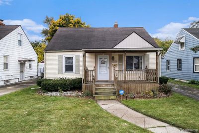 2715 Berkley Street, Home with 3 bedrooms, 1 bathrooms and null parking in Flint MI | Image 1