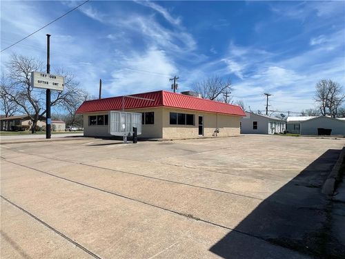 616 E Texas Avenue, Mart, TX, 76664 | Card Image