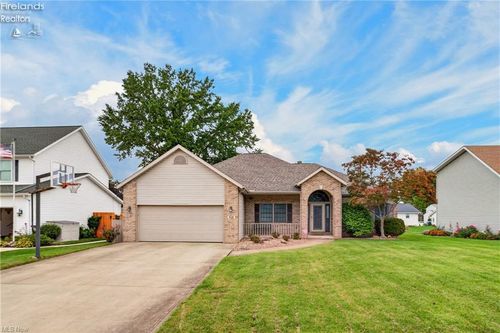 612 Bayberry Rd, Lorain, OH, 44053-3816 | Card Image