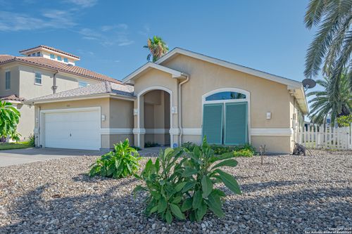 109 Redfish Ct, Aransas Pass, TX, 78336-5330 | Card Image