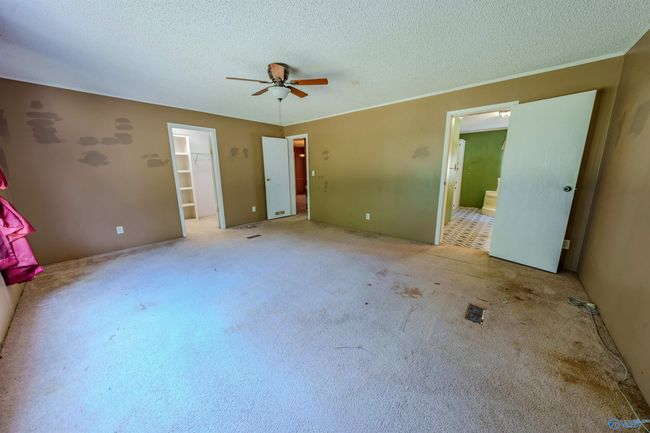 1041 Green Briar Cove Rd, House other with 4 bedrooms, 2 bathrooms and null parking in Union Grove AL | Image 21