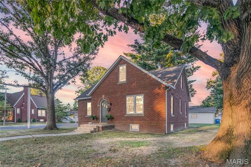 1601 Poplar St, Highland, IL, 62249-2146 | Card Image