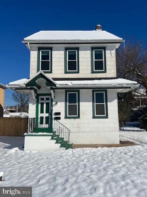 1st-17 W 4th St, Lansdale, PA, 19446-2405 | Card Image